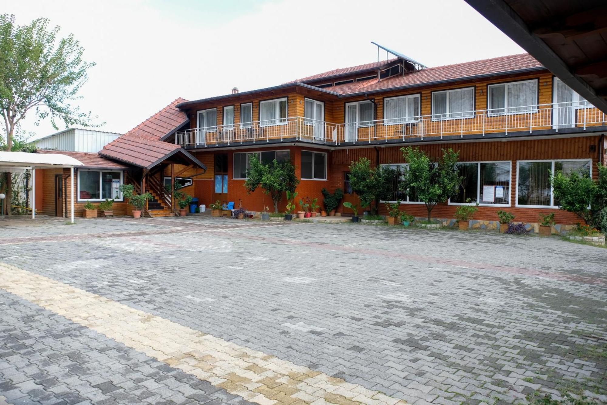 Buna Park Hotel Shkodër Eksteriør bilde