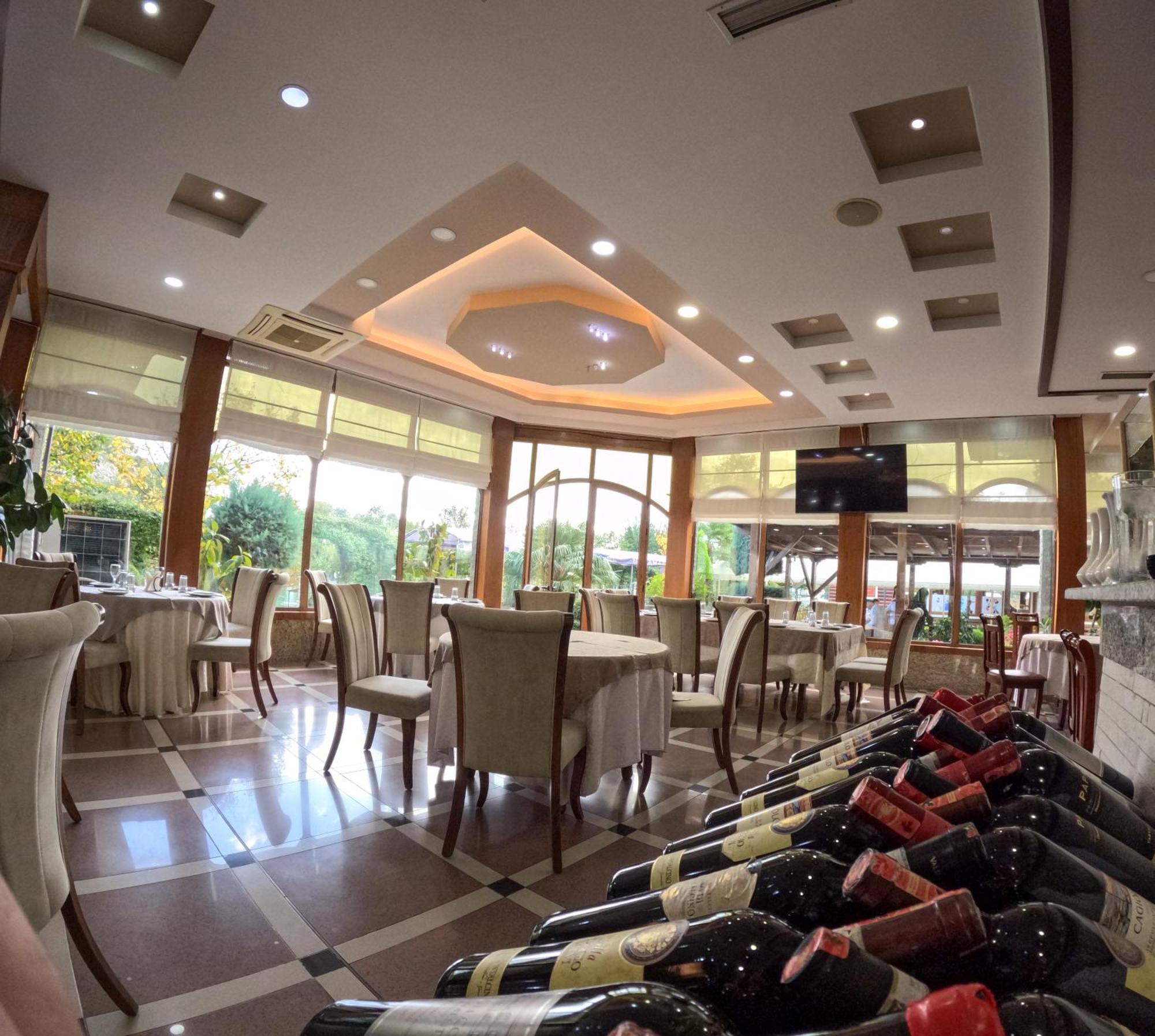 Buna Park Hotel Shkodër Eksteriør bilde